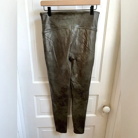Spanx Olive Crocodile Embossed Faux Leather Legging Large